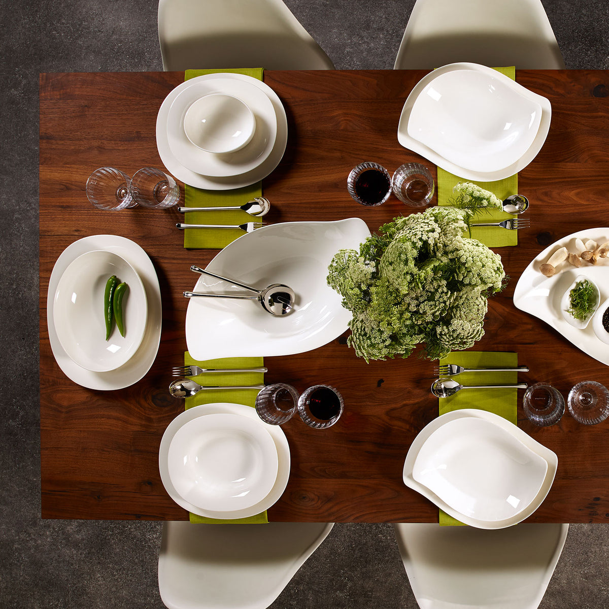 New Cottage Dinner plate