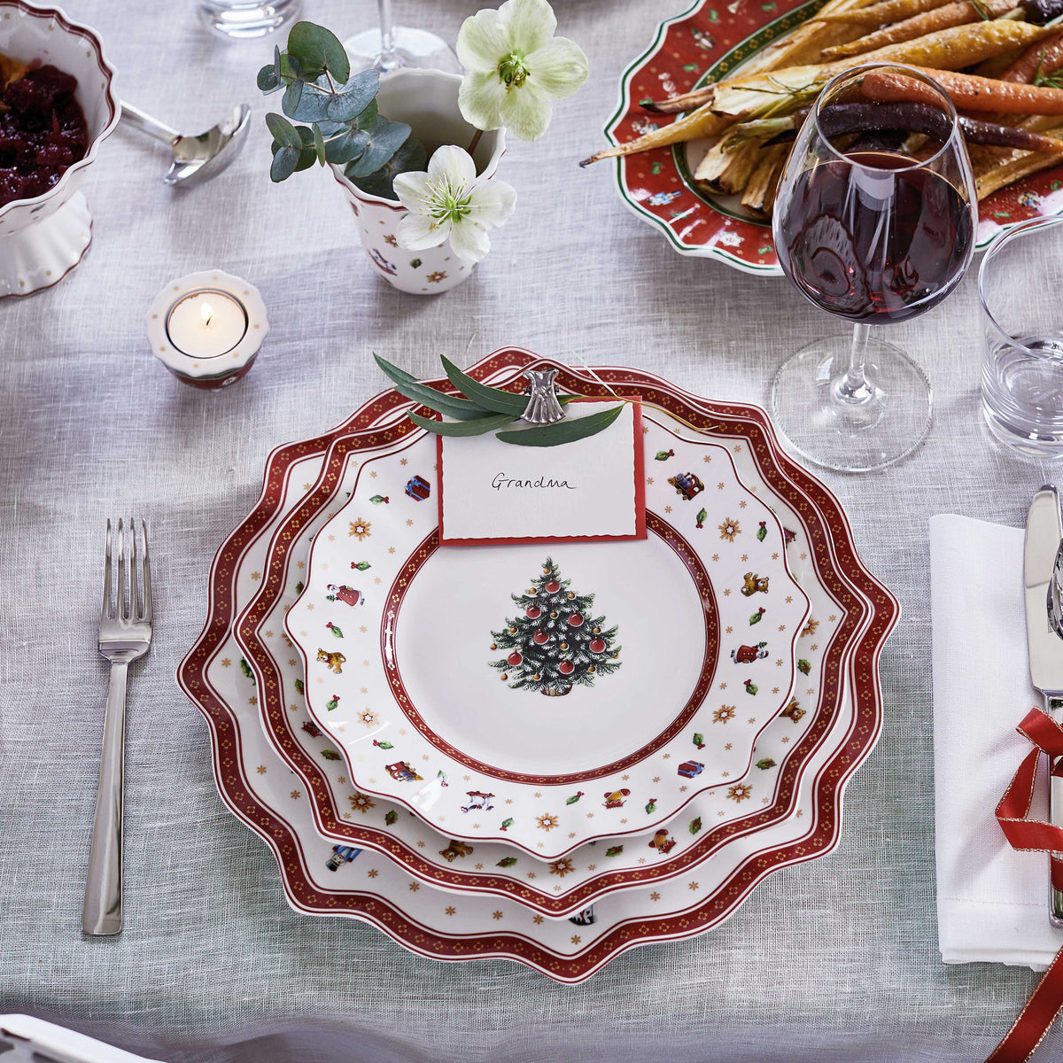 Toy's Delight Dinner plate