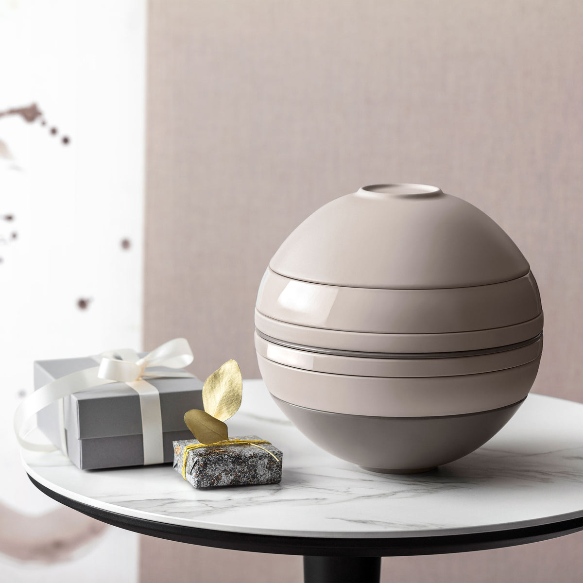 La Boule Dinnerware set