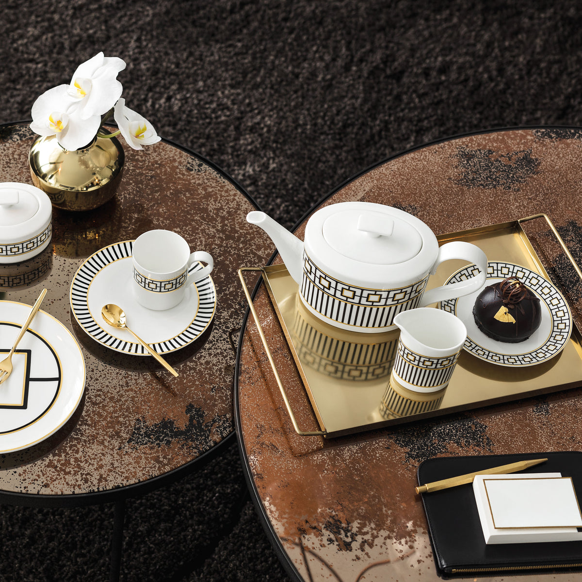 MetroChic Teapot