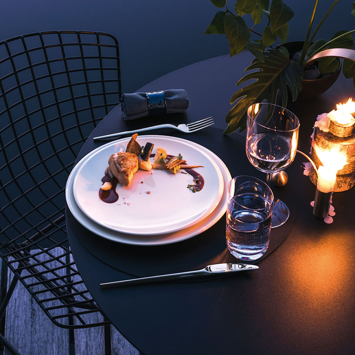 NewMoon Dinnerware set