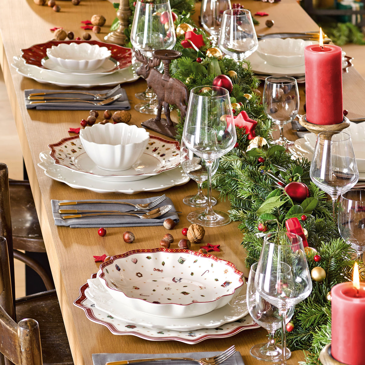 Toy's Delight Royal Classic Serving/ Under Plate