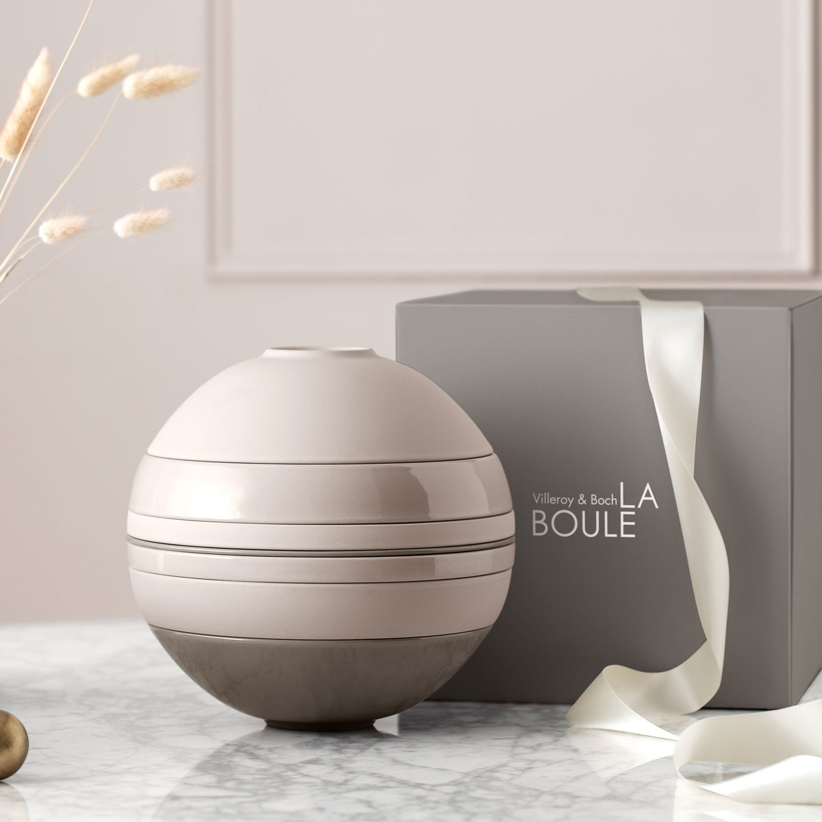 La Boule Dinnerware set