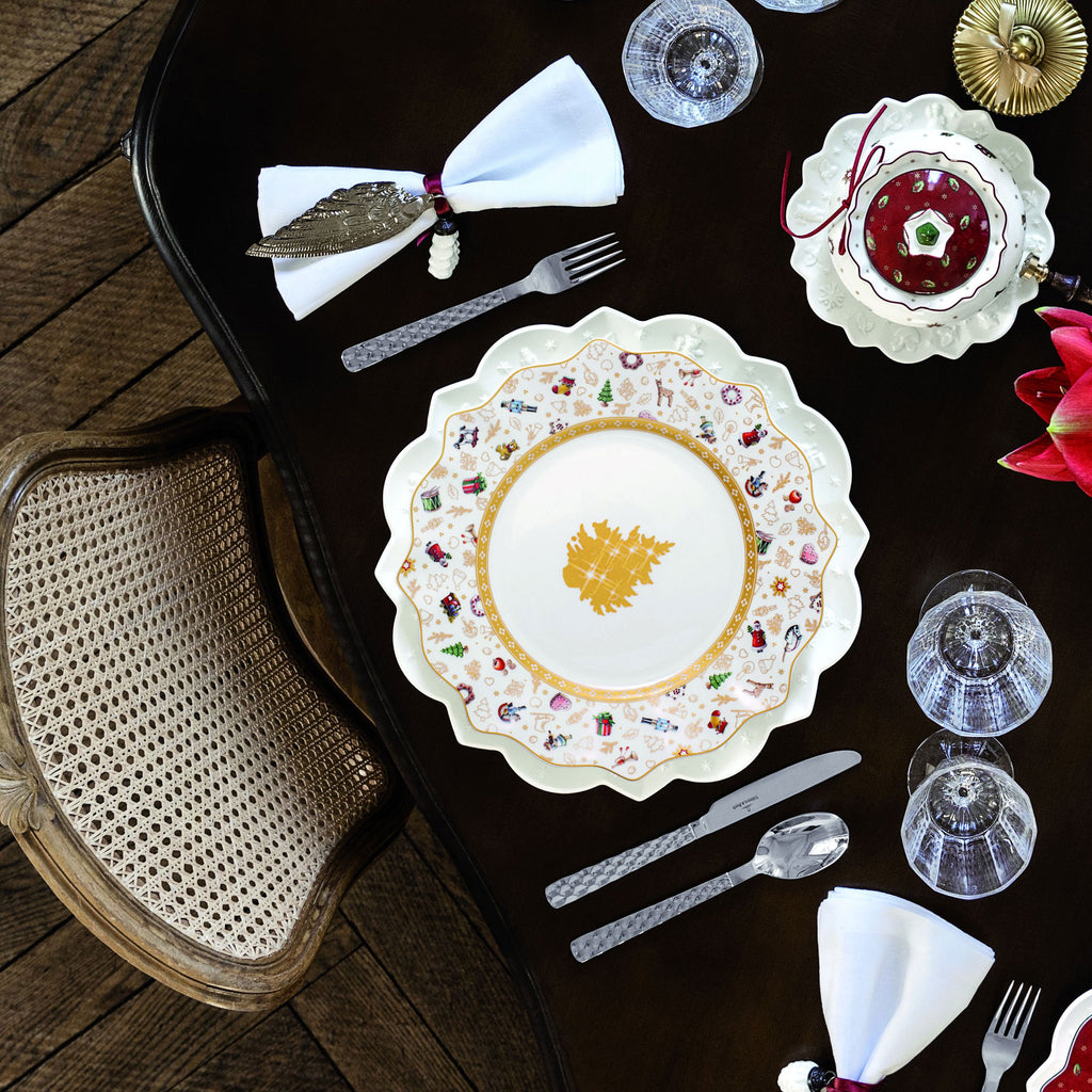 Toy's Delight Royal Classic Serving/ Under Plate
