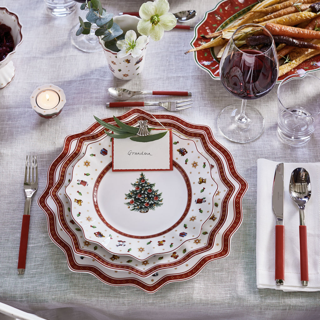 Toy's Delight Serving/ Under Plate