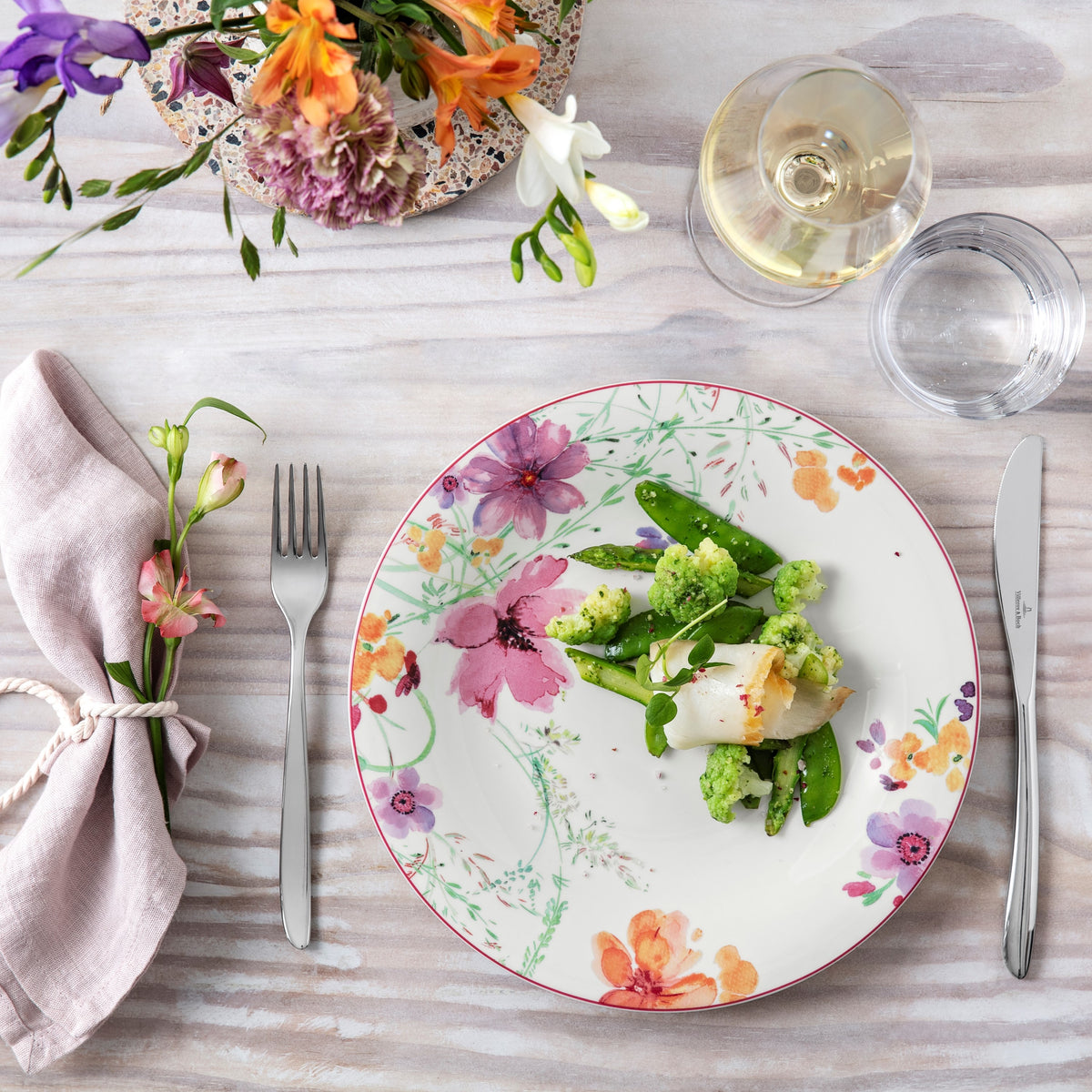 Mariefleur Dinnerware set