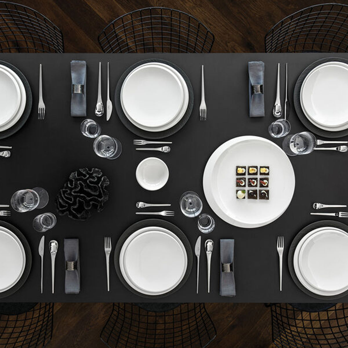 NewMoon Dinnerware set