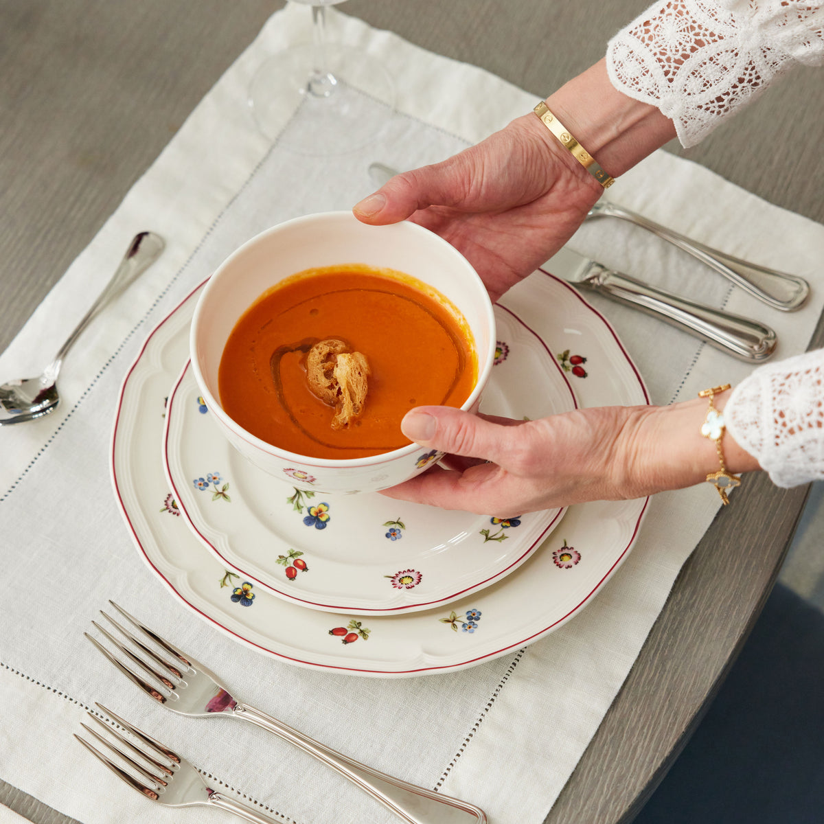 Petite Fleur Dinnerware set