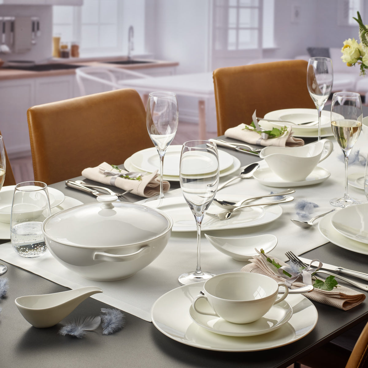 Anmut Tureen