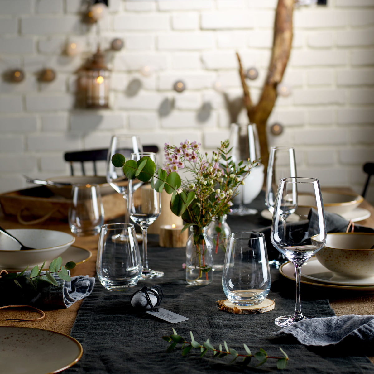Voice Basic White wine glass