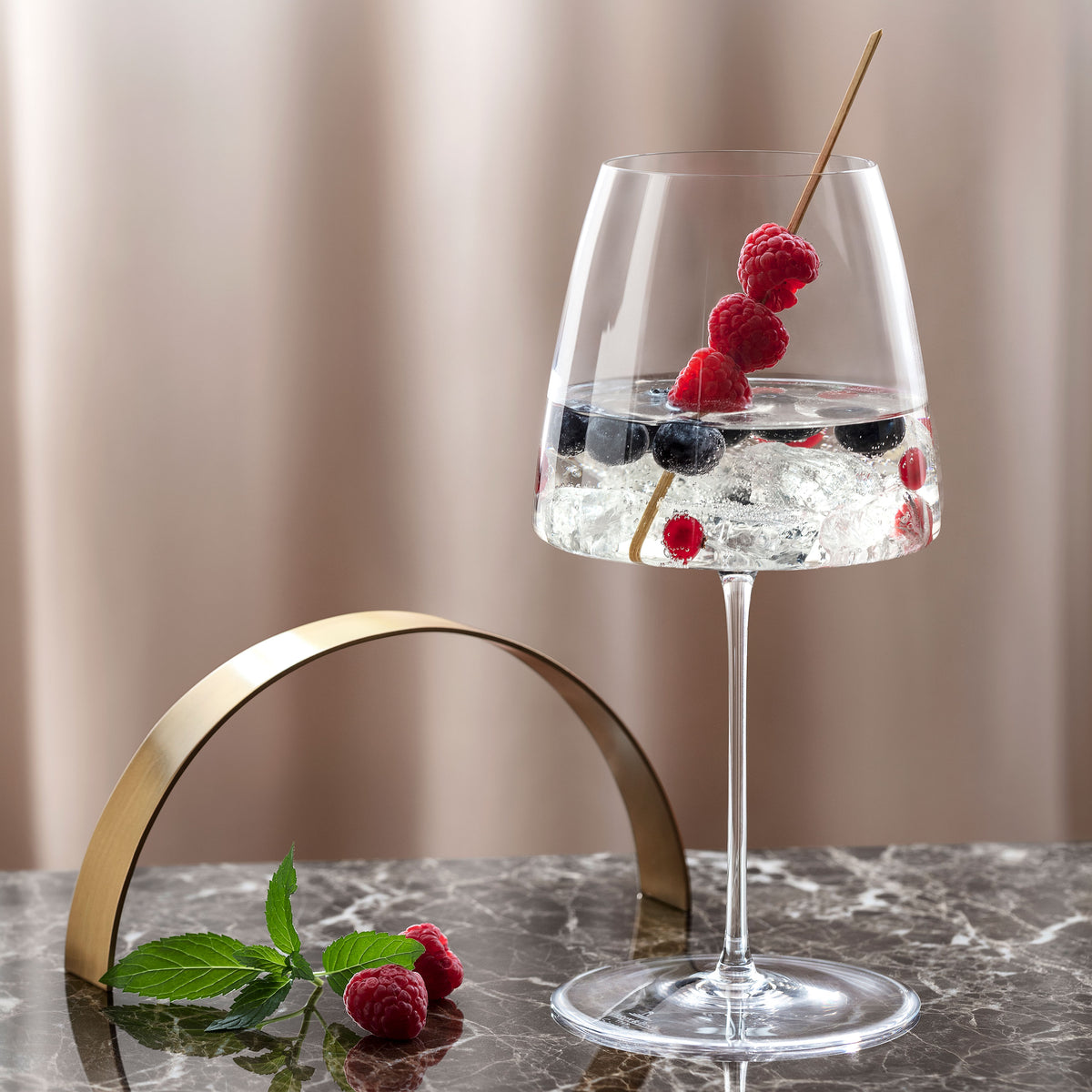 MetroChic Red wine glass