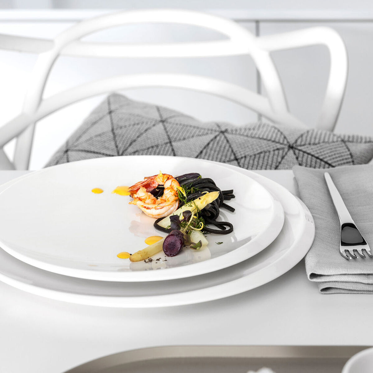 NewMoon Dinnerware set