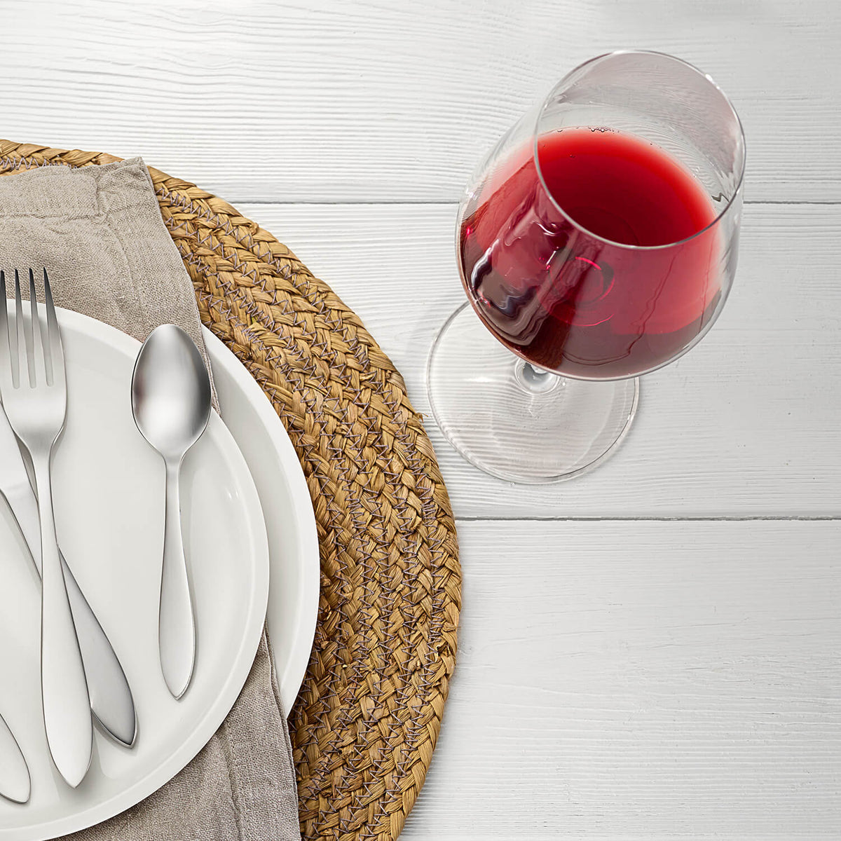 La Divina Burgendy wine glass
