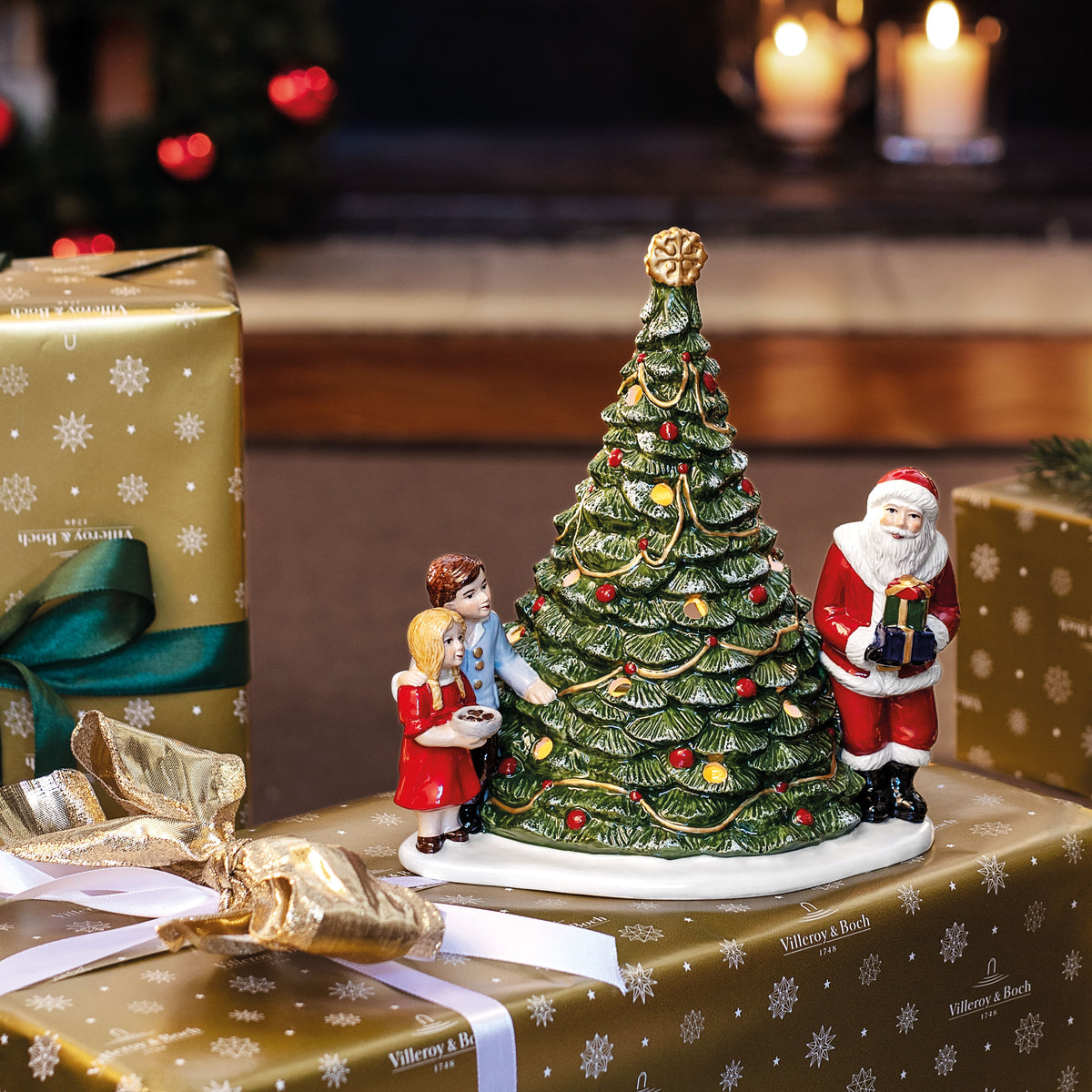 Christmas Toy's Hurricane lamp