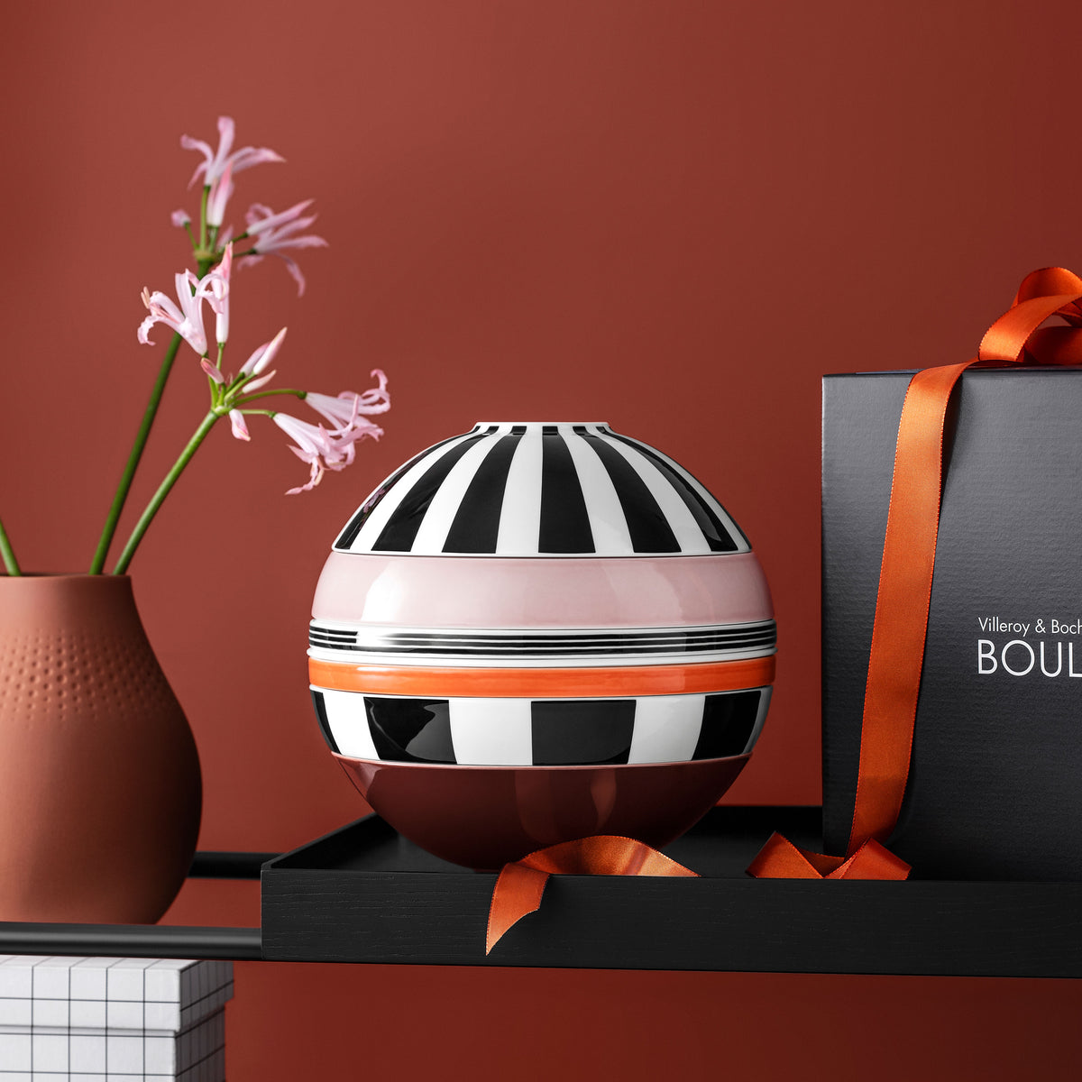 La Boule Dinnerware set