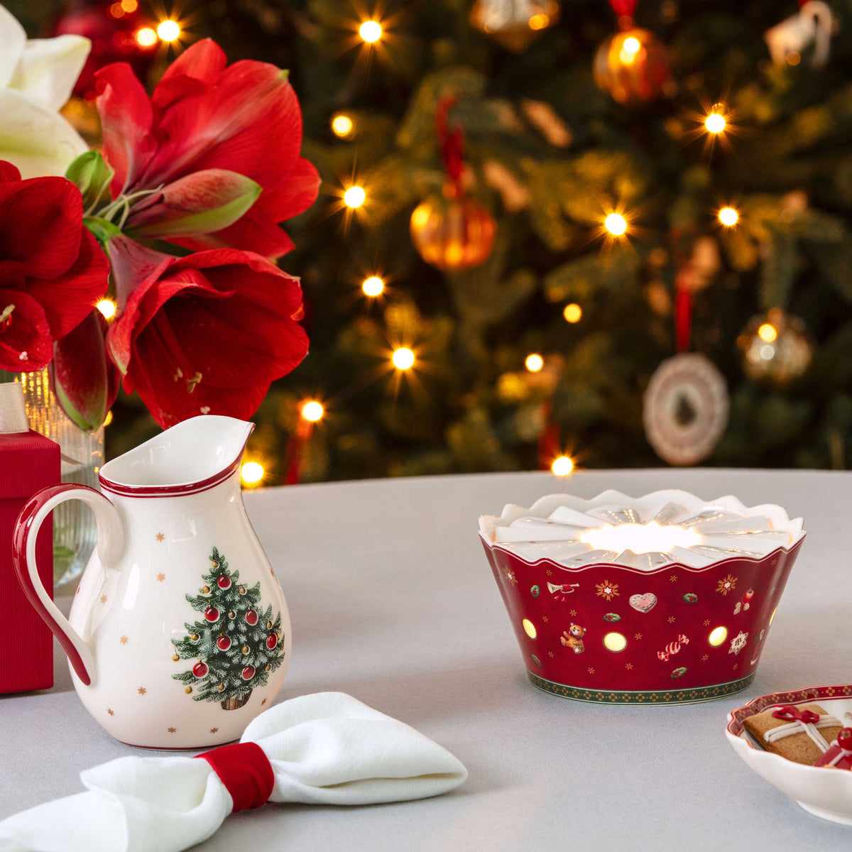 Toy's Delight Teapot warmer