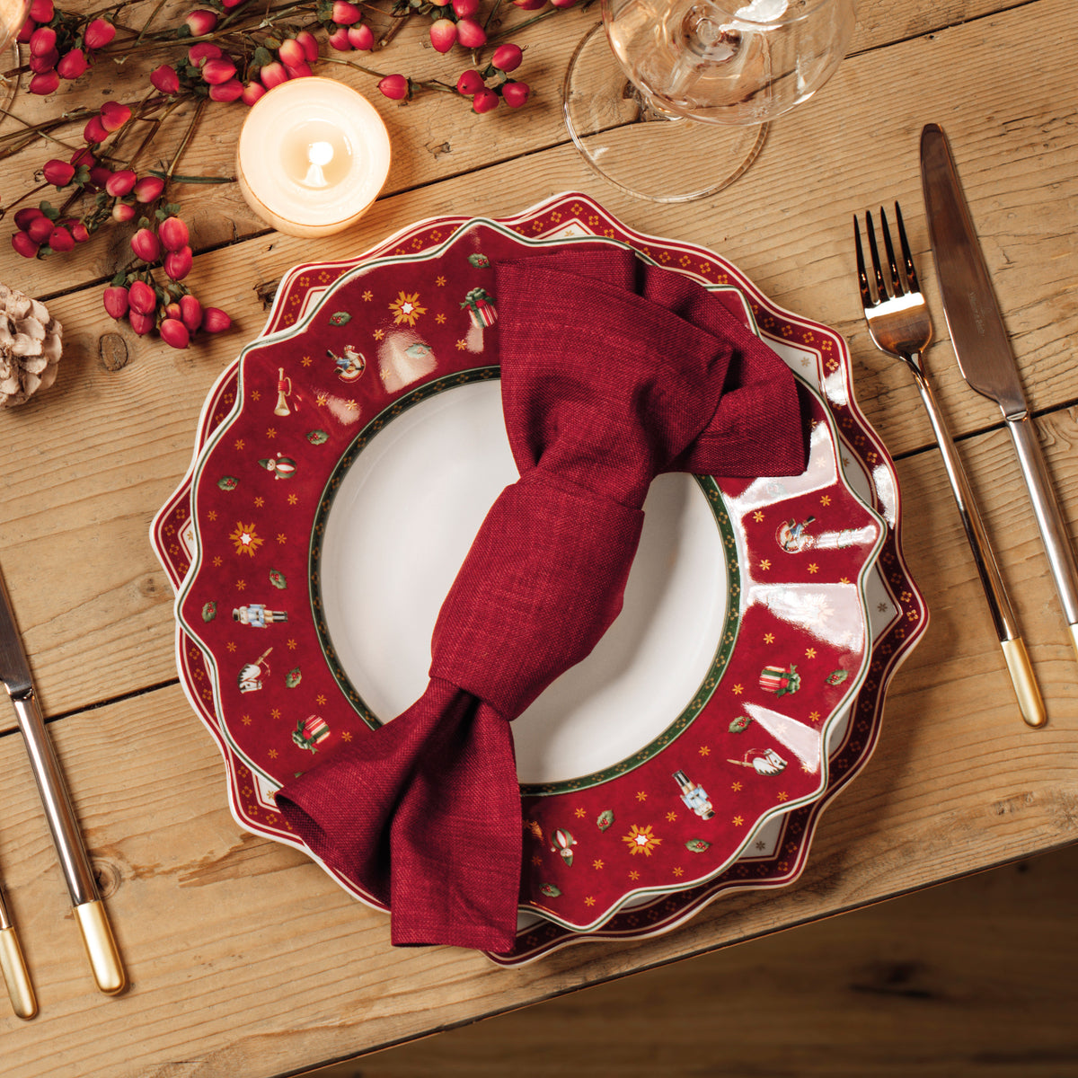 Toy's Delight Dinner plate