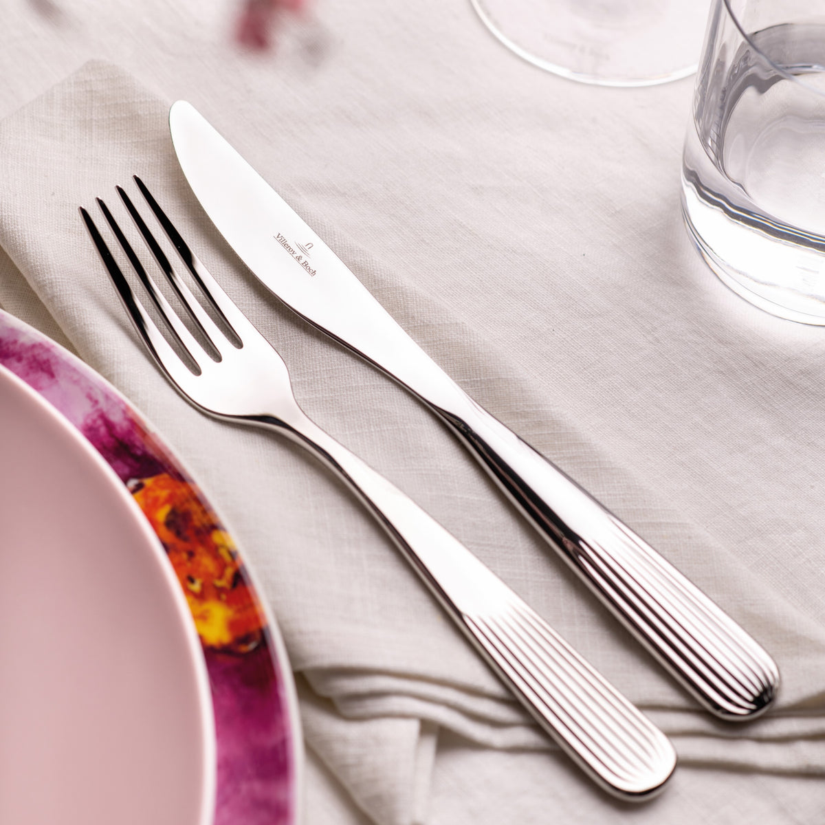Rose Garden 40-piece flatware set