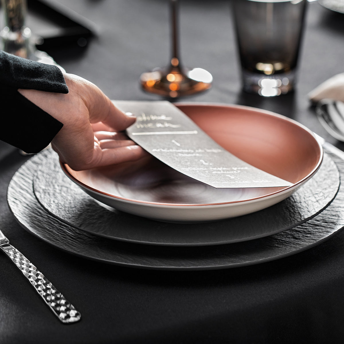 Manufacture Serving/ Under Plate