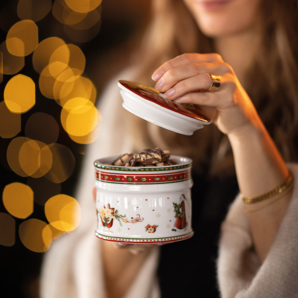 Winter Bakery Delight Cookie box